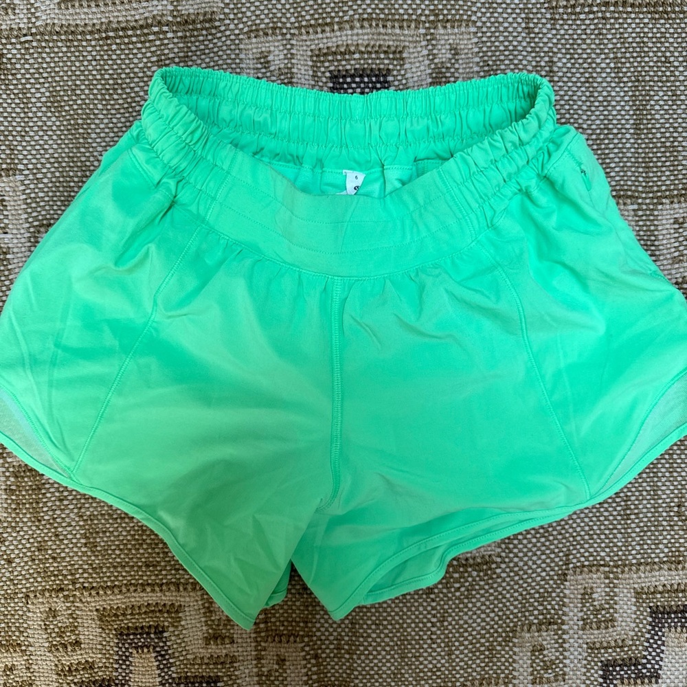 Lululemon | Green Hotty Hot Shorts